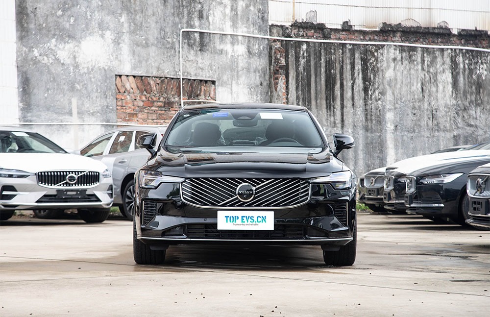 imgi_3_1_3 2026 Volvo S90– China Export Vehicle | High-Quality Cars From China - Image 1