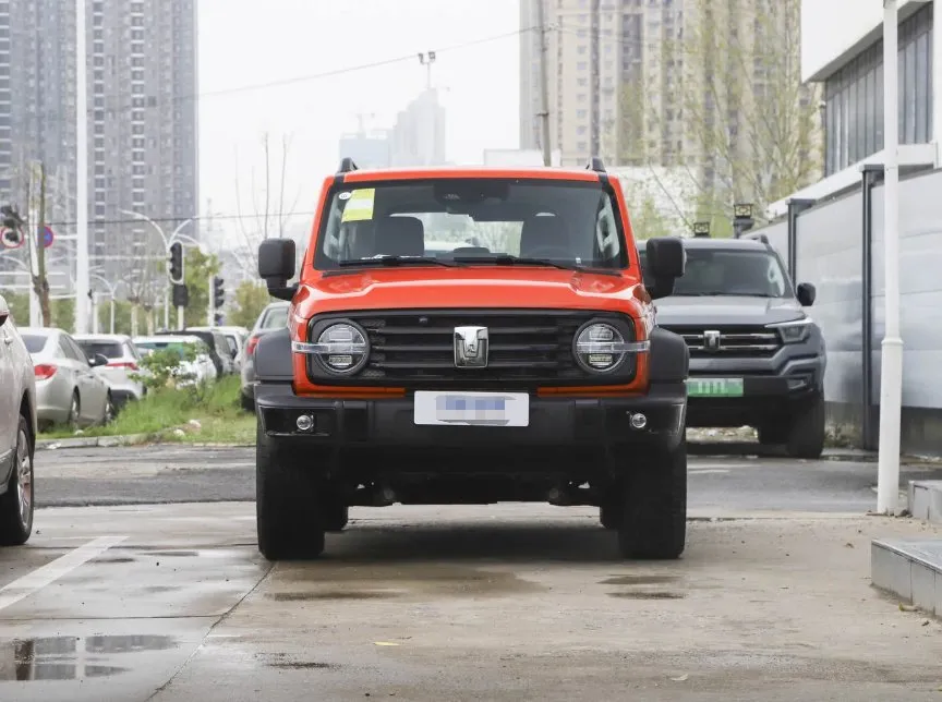 imgi_86_Gwm-Tank-300-Hev-Compact-SUV-Four-Wheel-Drive-off-Road-V Gwm Tank 300 Hev Compact SUV Four-Wheel Drive off-Road Vehicle– In Stock in China | Direct Car Import From China - Image 1